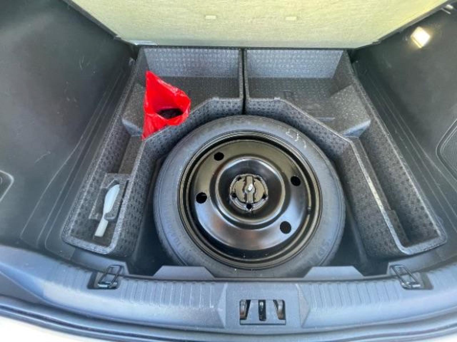2016 Ingot Silver Metallic Ford Edge Titanium (2FMPK3K84GB) with an 3.5L V6 DOHC 24V engine, 6-Speed Automatic transmission, located at 12182 Garland Rd, Dallas, TX, 75218, (214) 521-2040, 0.000000, 0.000000 - Photo #15