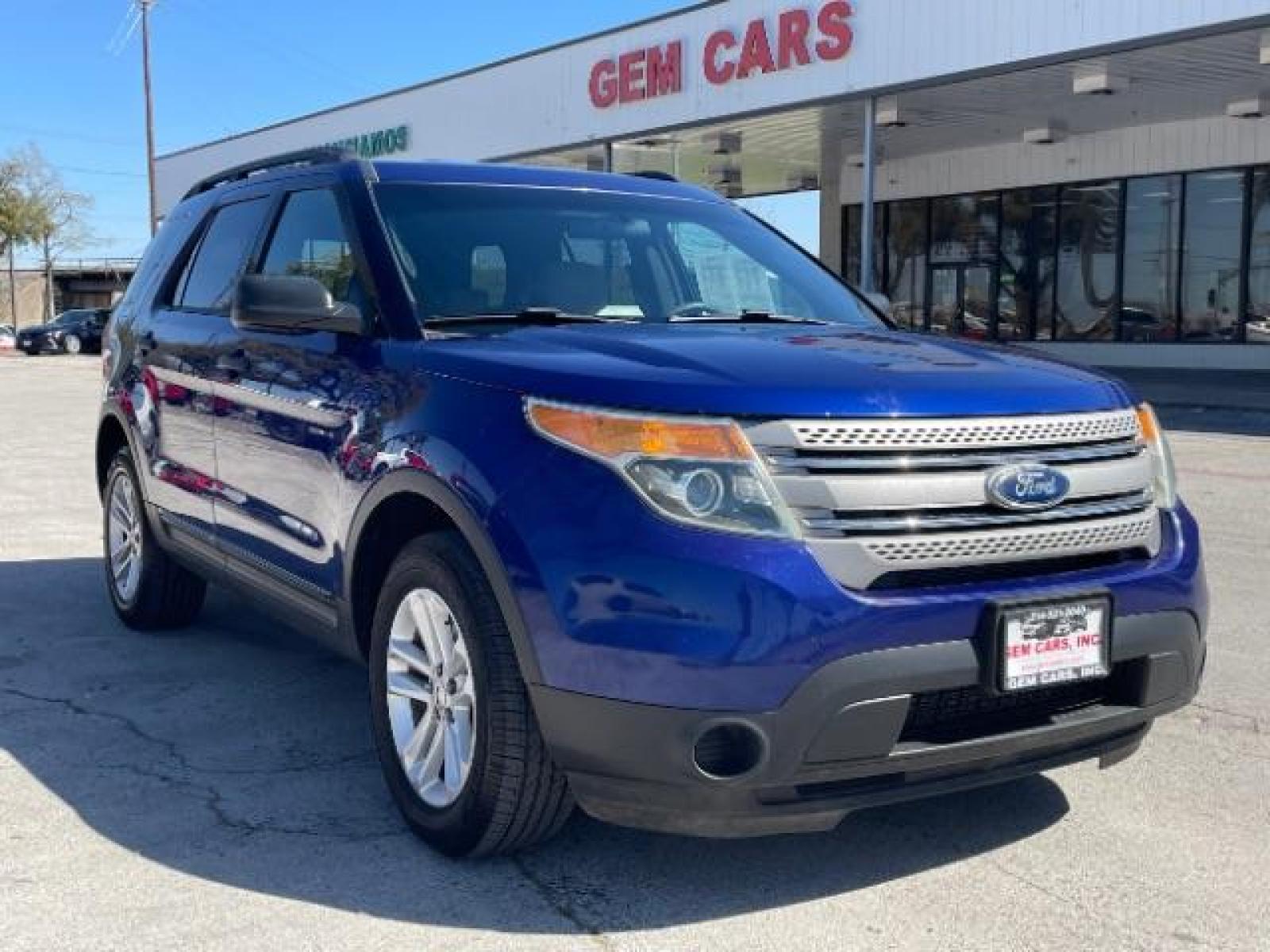 2015 Deep Impact Blue Metallic Ford Explorer Base 4WD (1FM5K8B82FG) with an 3.5L V6 DOHC 24V engine, 6-Speed Automatic transmission, located at 12182 Garland Rd, Dallas, TX, 75218, (214) 521-2040, 0.000000, 0.000000 - Photo #0
