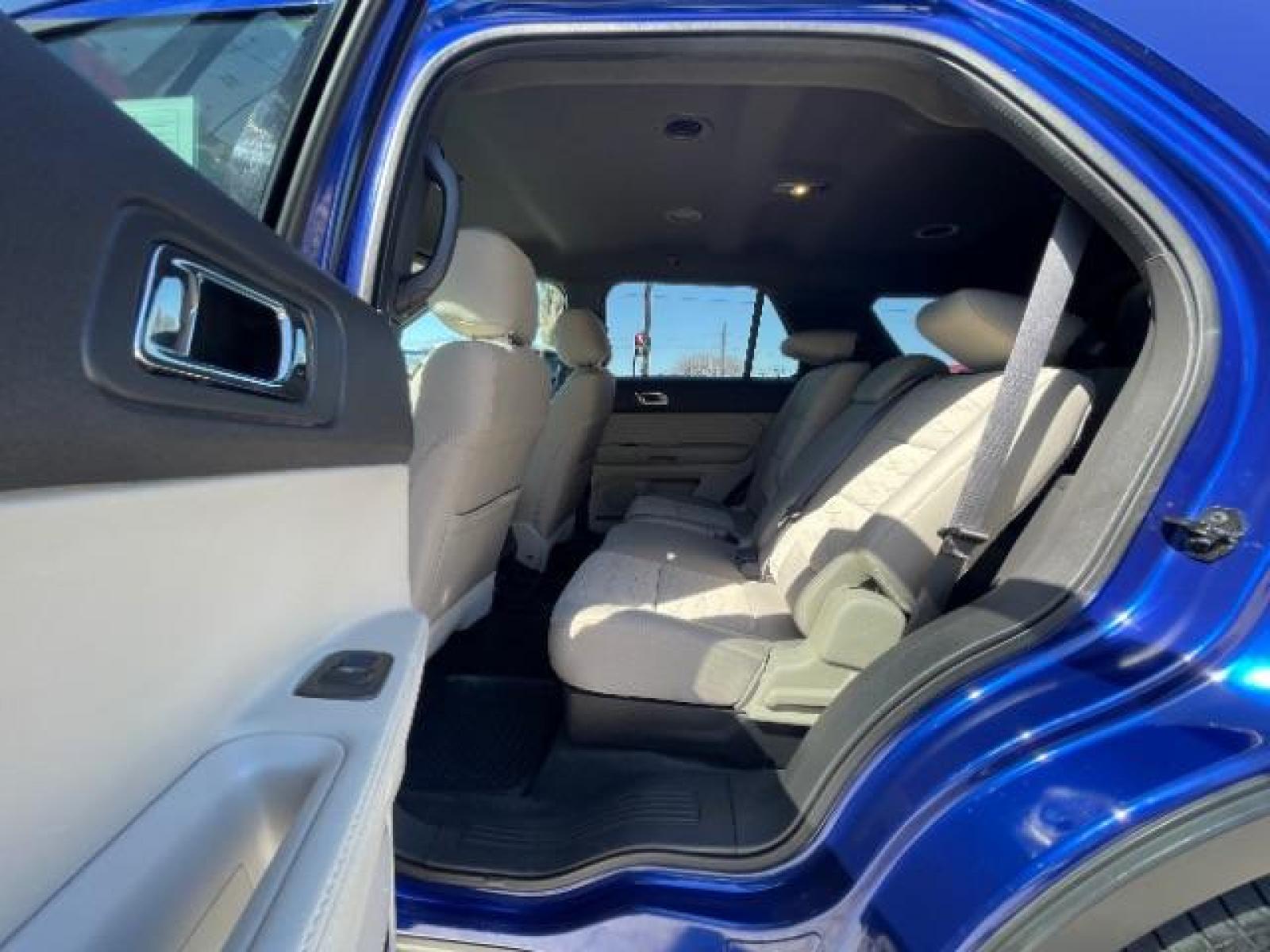 2015 Deep Impact Blue Metallic Ford Explorer Base 4WD (1FM5K8B82FG) with an 3.5L V6 DOHC 24V engine, 6-Speed Automatic transmission, located at 12182 Garland Rd, Dallas, TX, 75218, (214) 521-2040, 0.000000, 0.000000 - Photo #13