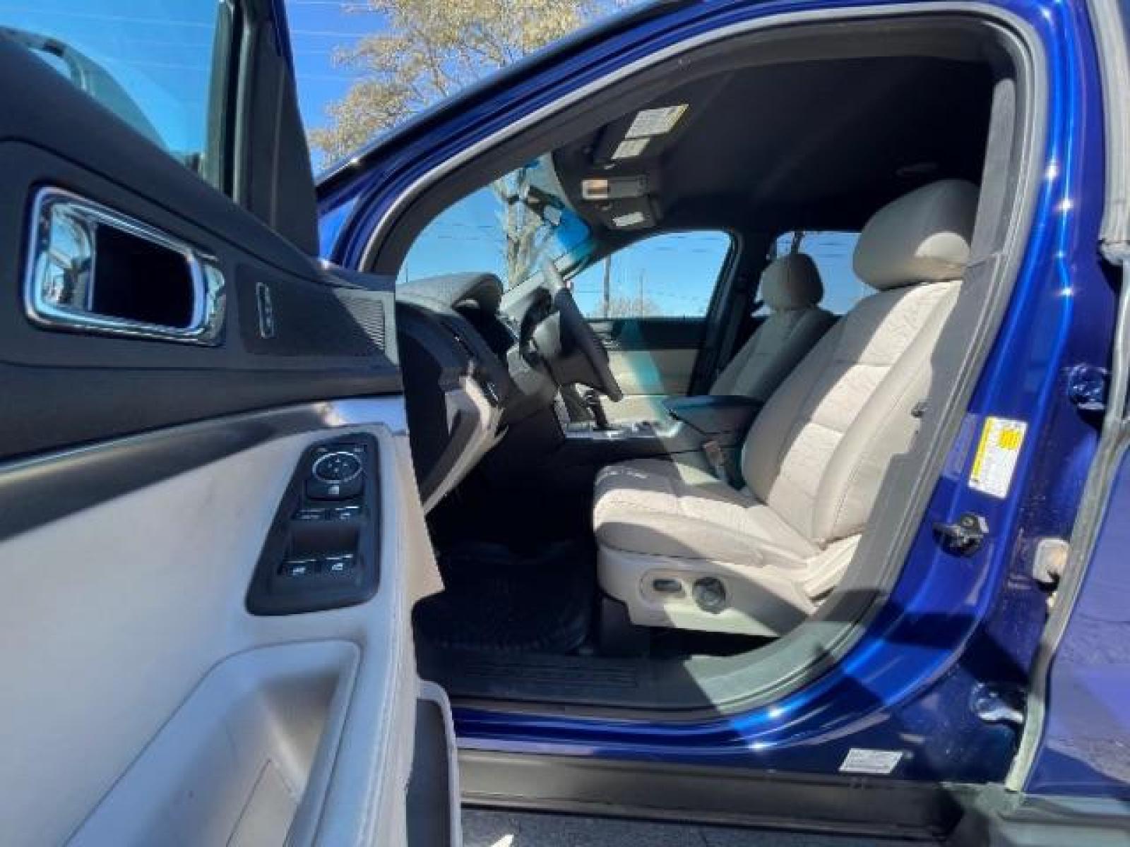 2015 Deep Impact Blue Metallic Ford Explorer Base 4WD (1FM5K8B82FG) with an 3.5L V6 DOHC 24V engine, 6-Speed Automatic transmission, located at 12182 Garland Rd, Dallas, TX, 75218, (214) 521-2040, 0.000000, 0.000000 - Photo #14