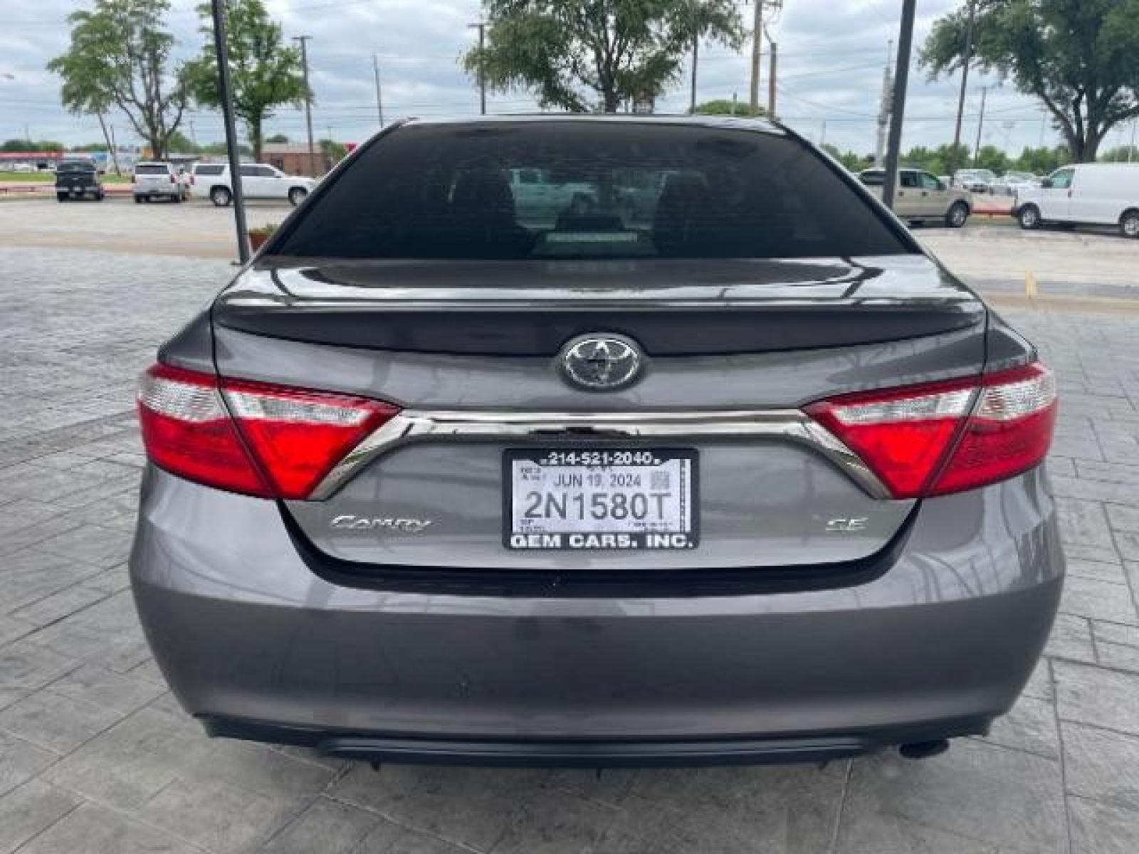 2017 Cosmic Gray Mica Toyota Camry SE (4T1BF1FK8HU) with an 2.5L L4 DOHC 16V engine, 6-Speed Automatic transmission, located at 12182 Garland Rd, Dallas, TX, 75218, (214) 521-2040, 0.000000, 0.000000 - Photo #5
