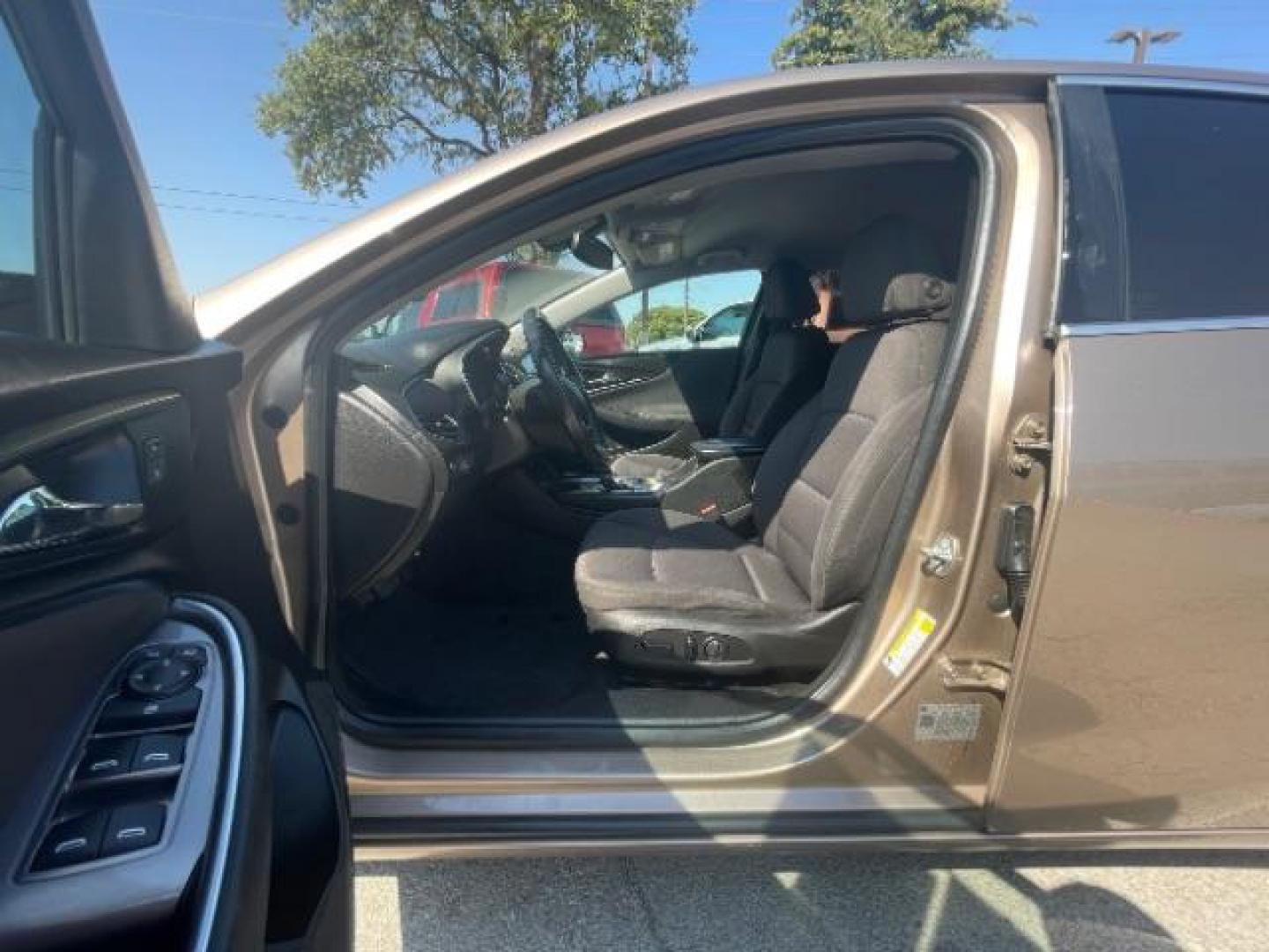 2018 Brown Chevrolet Malibu LT (1G1ZD5ST8JF) with an 1.5L L4 DOHC 16V engine, 6-Speed Automatic transmission, located at 12182 Garland Rd, Dallas, TX, 75218, (214) 521-2040, 0.000000, 0.000000 - Photo#11