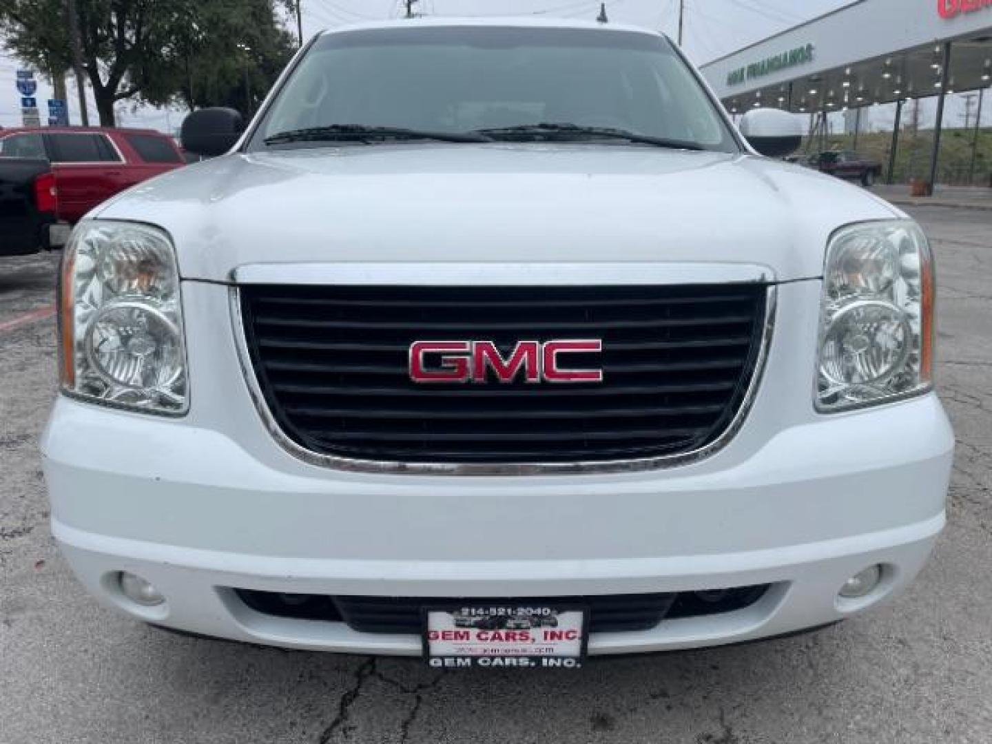 2013 Summit White GMC Yukon SLE 2WD (1GKS1AE07DR) with an 5.3L V8 OHV 16V FFV engine, 6-Speed Automatic transmission, located at 12182 Garland Rd, Dallas, TX, 75218, (214) 521-2040, 0.000000, 0.000000 - Photo#1