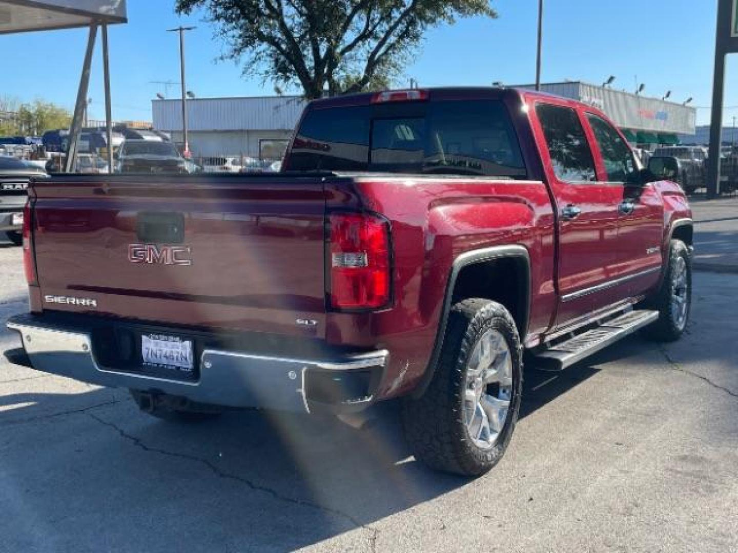 2015 Sonoma Red Metallic GMC Sierra 1500 SLT Crew Cab Short B (3GTU2VEC6FG) with an 5.3L V8 OHV 16V engine, 6-Speed Automatic transmission, located at 12182 Garland Rd, Dallas, TX, 75218, (214) 521-2040, 0.000000, 0.000000 - Photo#4