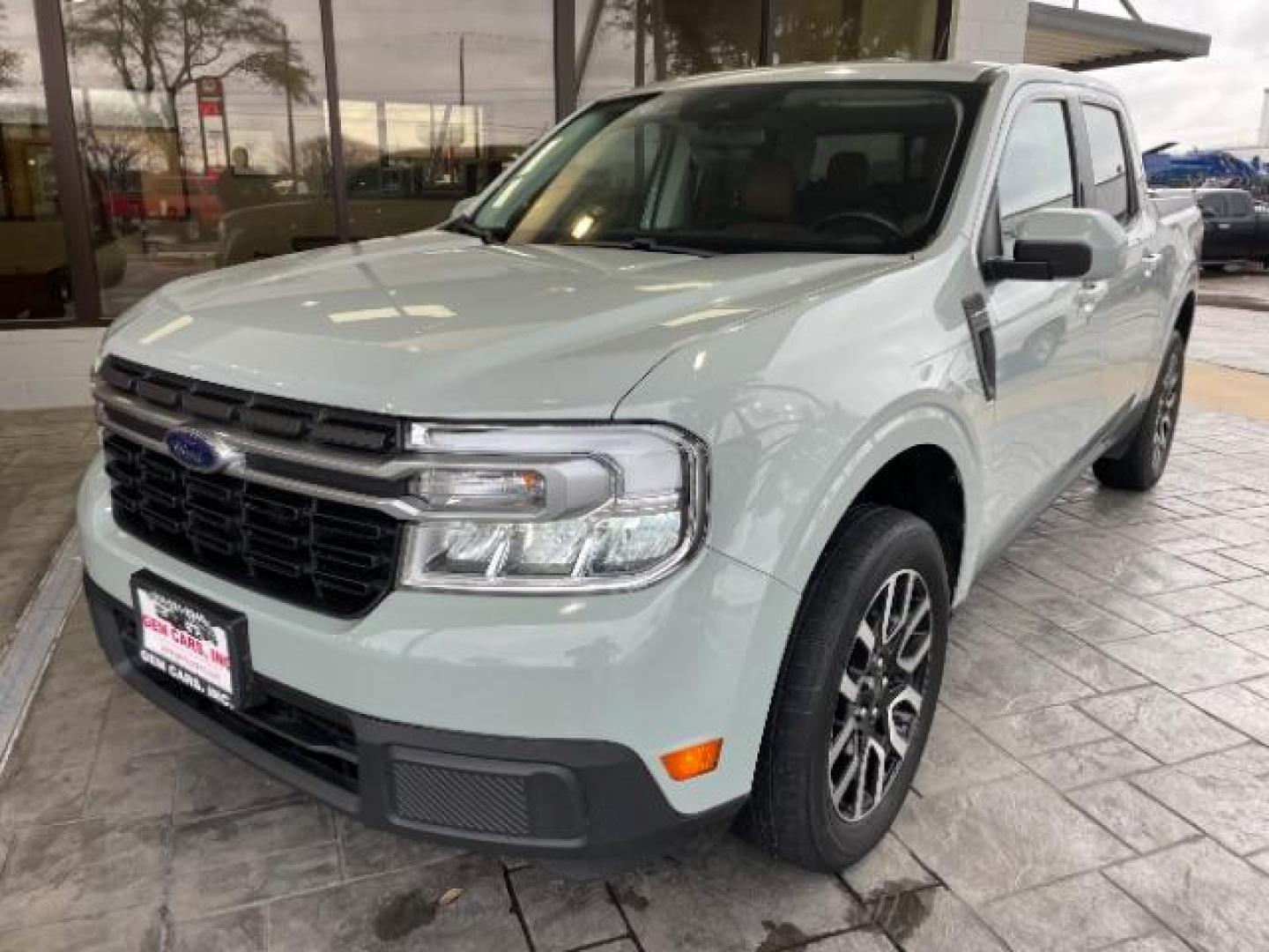 2022 Carbonized Gray Metallic Ford Maverick Lariat (3FTTW8E30NR) with an 2.5L L4 DOHC 16V engine, Continuously Variable Transmission transmission, located at 12182 Garland Rd, Dallas, TX, 75218, (214) 521-2040, 0.000000, 0.000000 - Photo#4