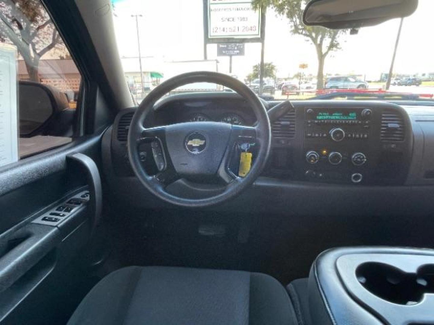 2010 Black Chevrolet Silverado 1500 LS Crew Cab 2WD (3GCRCREA1AG) with an 4.8L V8 OHV 16V engine, 4-Speed Automatic transmission, located at 12182 Garland Rd, Dallas, TX, 75218, (214) 521-2040, 0.000000, 0.000000 - Photo#10