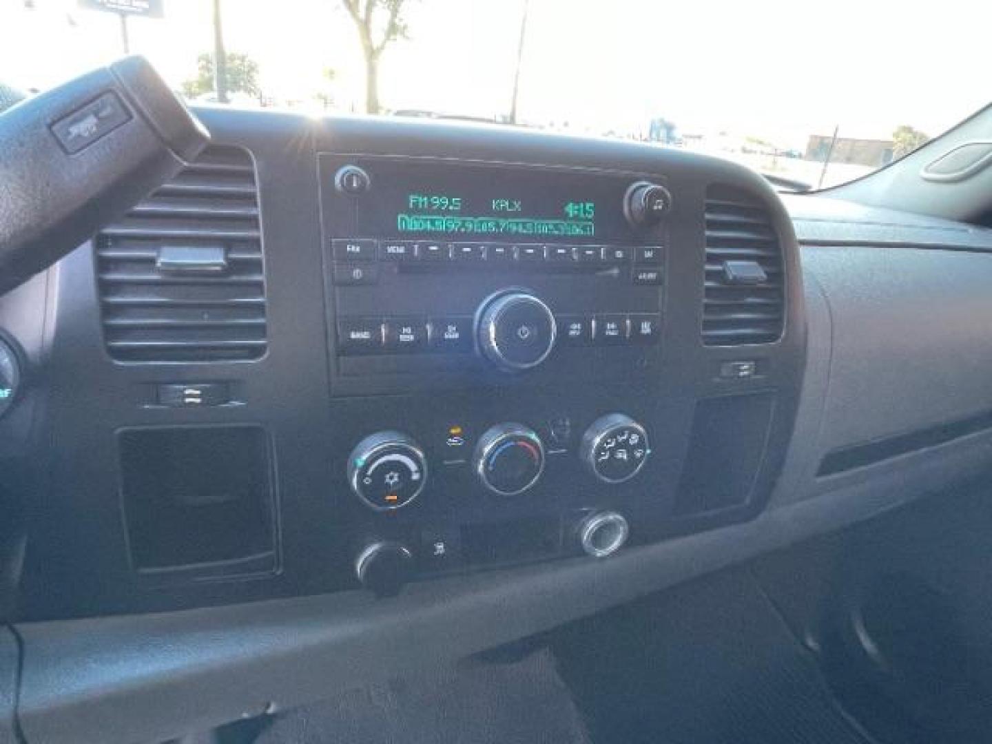 2010 Black Chevrolet Silverado 1500 LS Crew Cab 2WD (3GCRCREA1AG) with an 4.8L V8 OHV 16V engine, 4-Speed Automatic transmission, located at 12182 Garland Rd, Dallas, TX, 75218, (214) 521-2040, 0.000000, 0.000000 - Photo#13