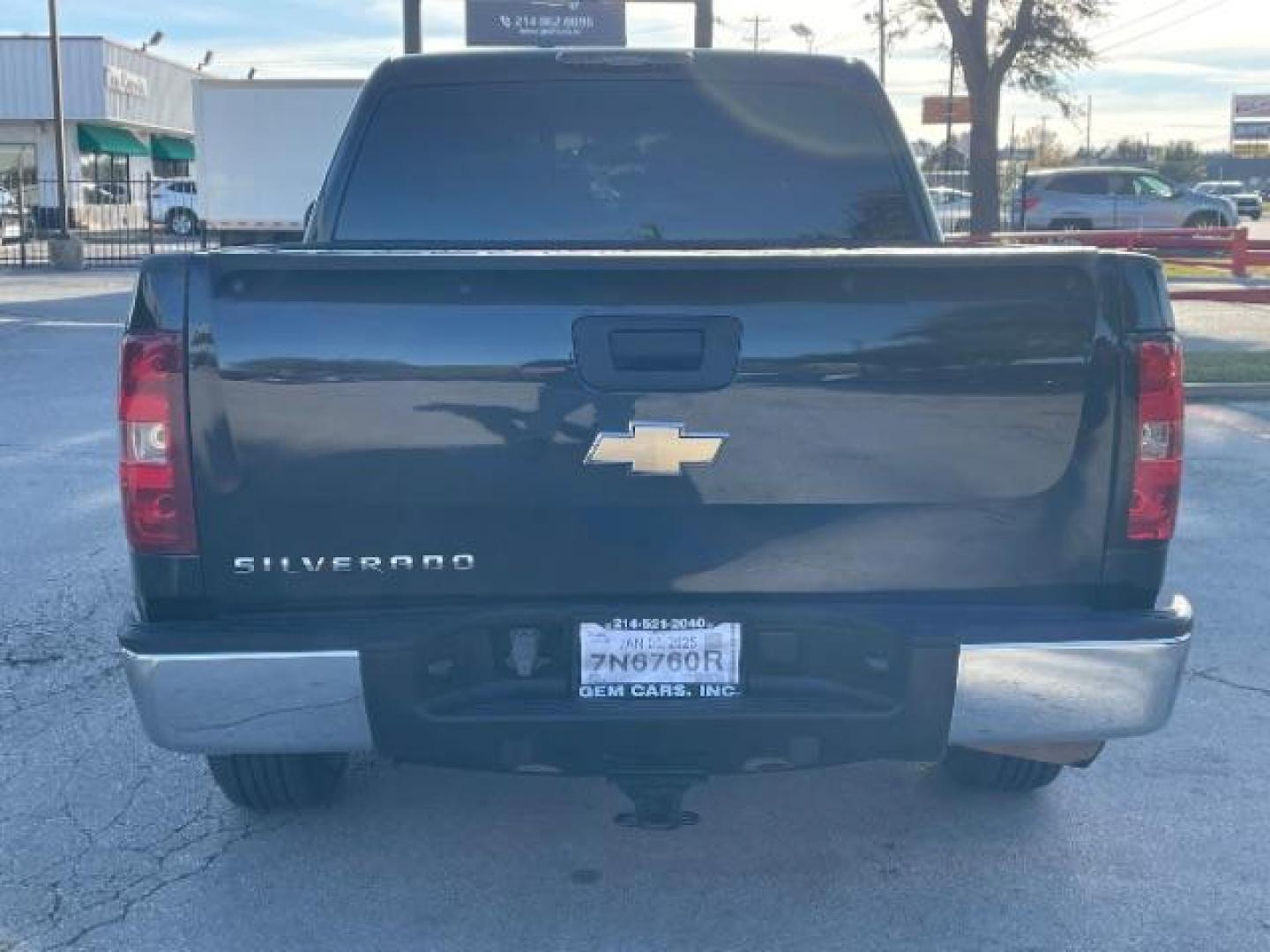 2010 Black Chevrolet Silverado 1500 LS Crew Cab 2WD (3GCRCREA1AG) with an 4.8L V8 OHV 16V engine, 4-Speed Automatic transmission, located at 12182 Garland Rd, Dallas, TX, 75218, (214) 521-2040, 0.000000, 0.000000 - Photo#4