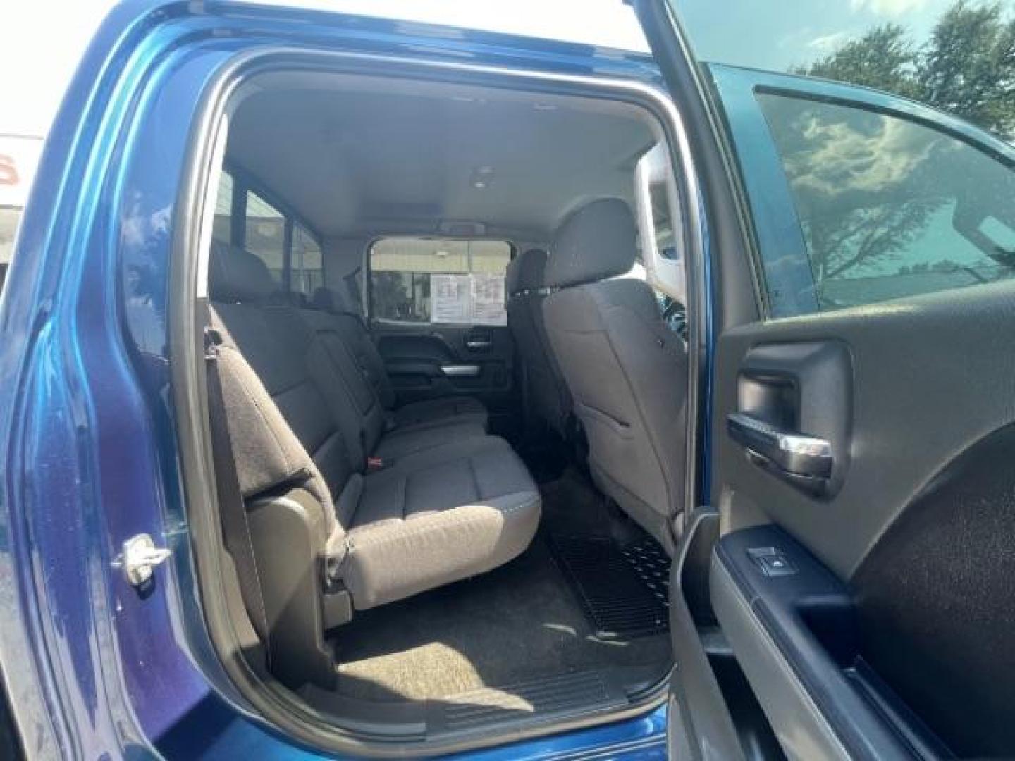 2016 Deep Ocean Blue Meta Chevrolet Silverado 1500 LT Crew Cab 2WD (3GCPCREC8GG) with an 5.3L V8 OHV 16V engine, 6-Speed Automatic transmission, located at 12182 Garland Rd, Dallas, TX, 75218, (214) 521-2040, 0.000000, 0.000000 - Photo#9