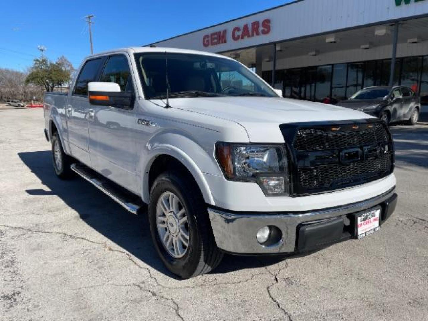 2012 Oxford White Ford F-150 Lariat SuperCrew 5.5 (1FTFW1CF4CF) with an 5.0L V8 engine, 6-Speed Automatic transmission, located at 12182 Garland Rd, Dallas, TX, 75218, (214) 521-2040, 0.000000, 0.000000 - Photo#0