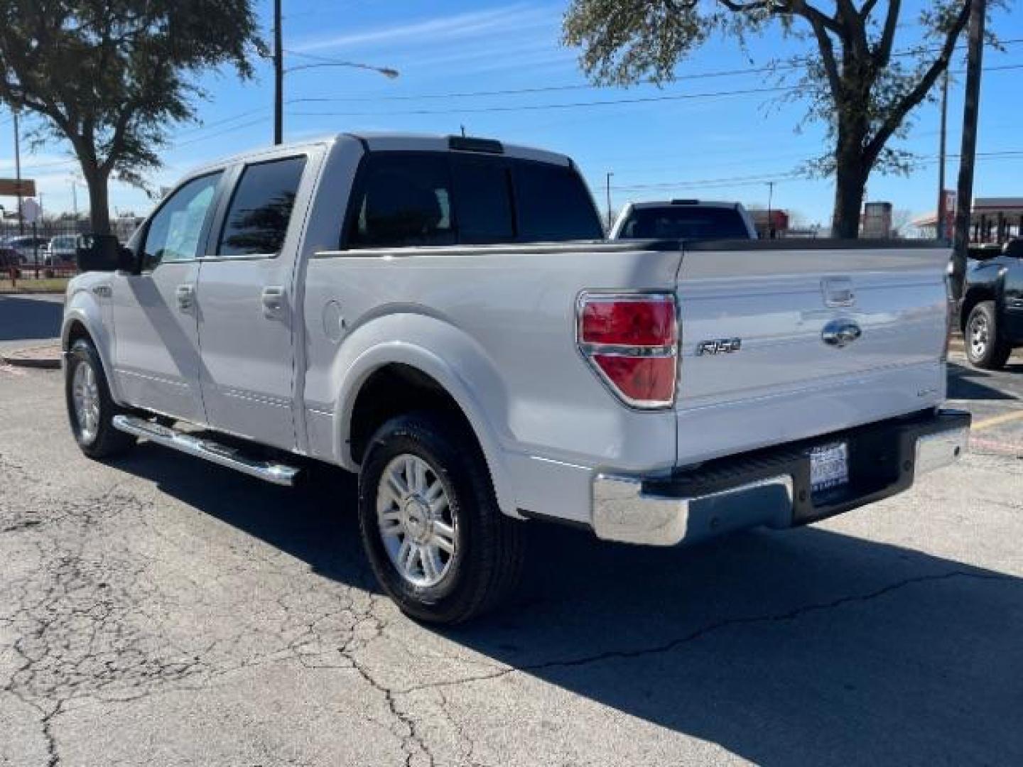 2012 Oxford White Ford F-150 Lariat SuperCrew 5.5 (1FTFW1CF4CF) with an 5.0L V8 engine, 6-Speed Automatic transmission, located at 12182 Garland Rd, Dallas, TX, 75218, (214) 521-2040, 0.000000, 0.000000 - Photo#1