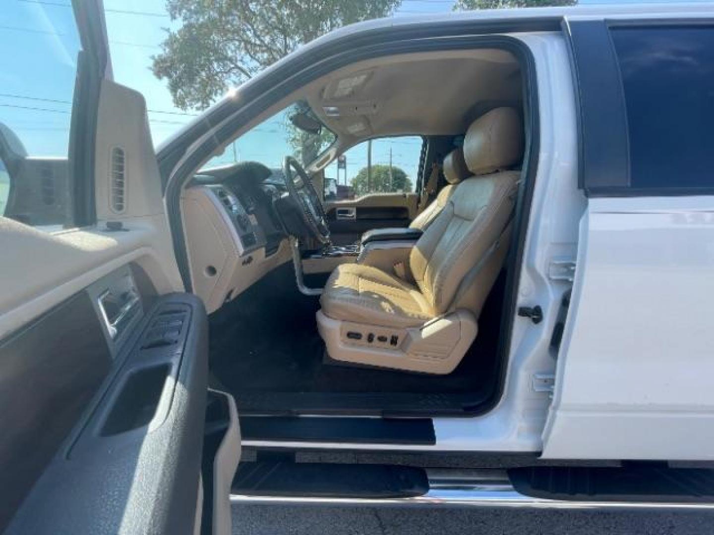 2012 Oxford White Ford F-150 Lariat SuperCrew 5.5 (1FTFW1CF4CF) with an 5.0L V8 engine, 6-Speed Automatic transmission, located at 12182 Garland Rd, Dallas, TX, 75218, (214) 521-2040, 0.000000, 0.000000 - Photo#12