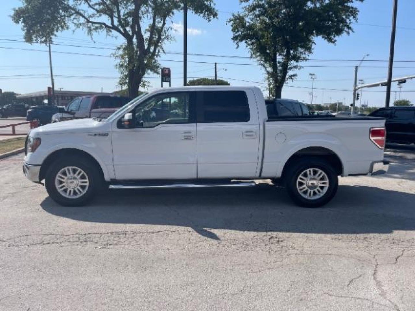 2012 Oxford White Ford F-150 Lariat SuperCrew 5.5 (1FTFW1CF4CF) with an 5.0L V8 engine, 6-Speed Automatic transmission, located at 12182 Garland Rd, Dallas, TX, 75218, (214) 521-2040, 0.000000, 0.000000 - Photo#3