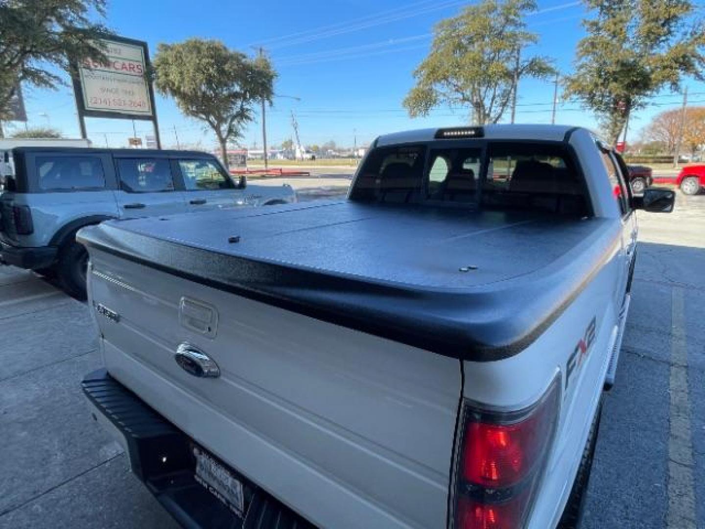 2011 Oxford White Ford F-150 FX2 SuperCrew 5.5-ft (1FTFW1CT7BK) with an 3.5L V6 TURBO engine, 6-Speed Automatic transmission, located at 12182 Garland Rd, Dallas, TX, 75218, (214) 521-2040, 0.000000, 0.000000 - Photo#16