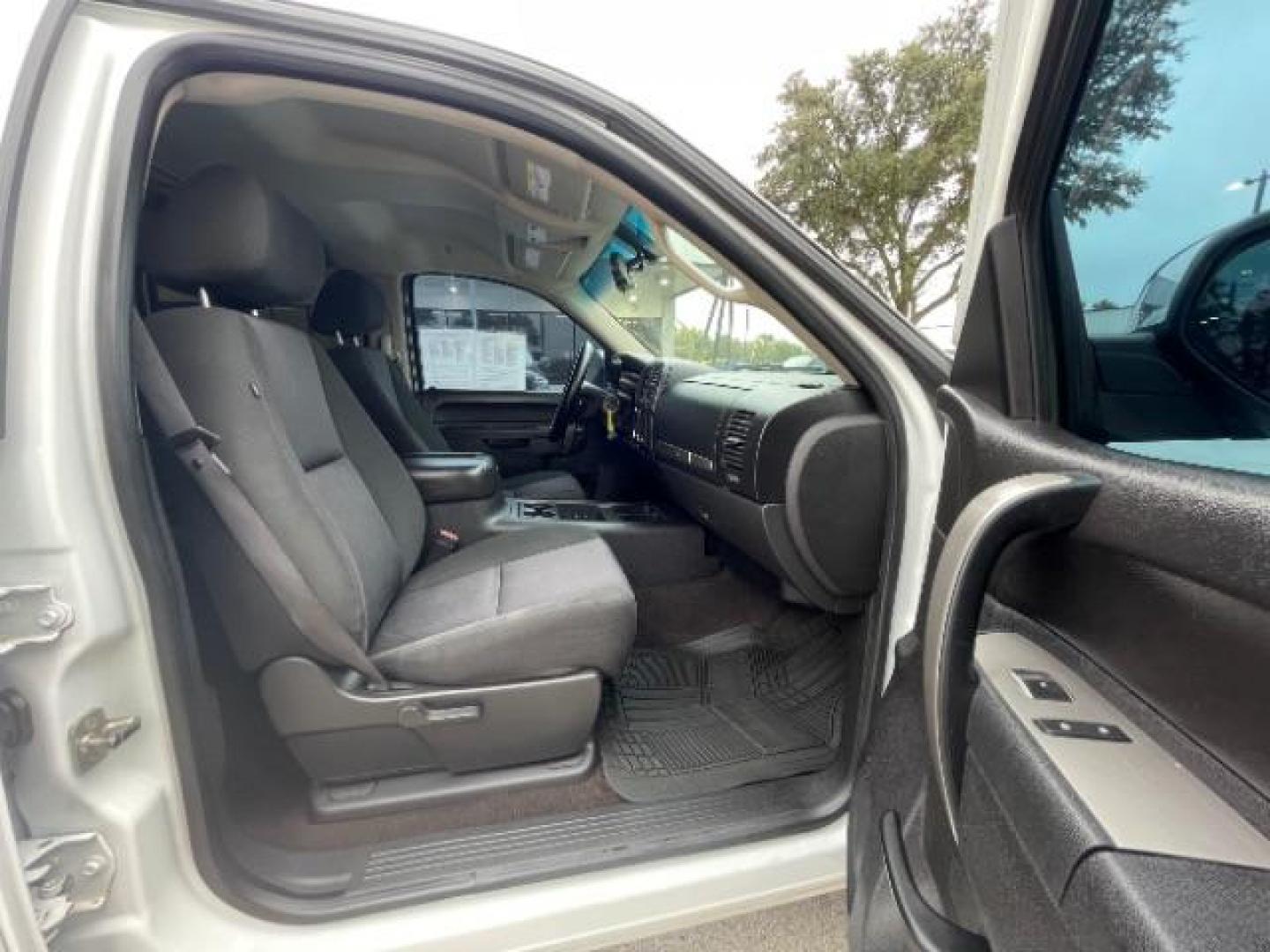 2012 Summit White GMC Sierra 1500 SLE Crew Cab 2WD (3GTP1VE06CG) with an 5.3L V8 OHV 16V FFV engine, 6-Speed Automatic transmission, located at 12182 Garland Rd, Dallas, TX, 75218, (214) 521-2040, 0.000000, 0.000000 - Photo#11