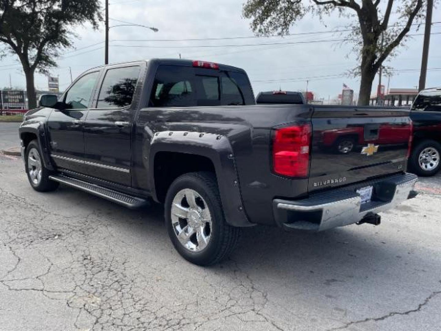 2014 Tungsten Metallic /Jet Black Chevrolet Silverado 1500 1LZ Crew Cab 2WD (3GCPCSEC1EG) with an 5.3L V8 OHV 16V engine, 6-Speed Automatic transmission, located at 12182 Garland Rd, Dallas, TX, 75218, (214) 521-2040, 0.000000, 0.000000 - Photo#6