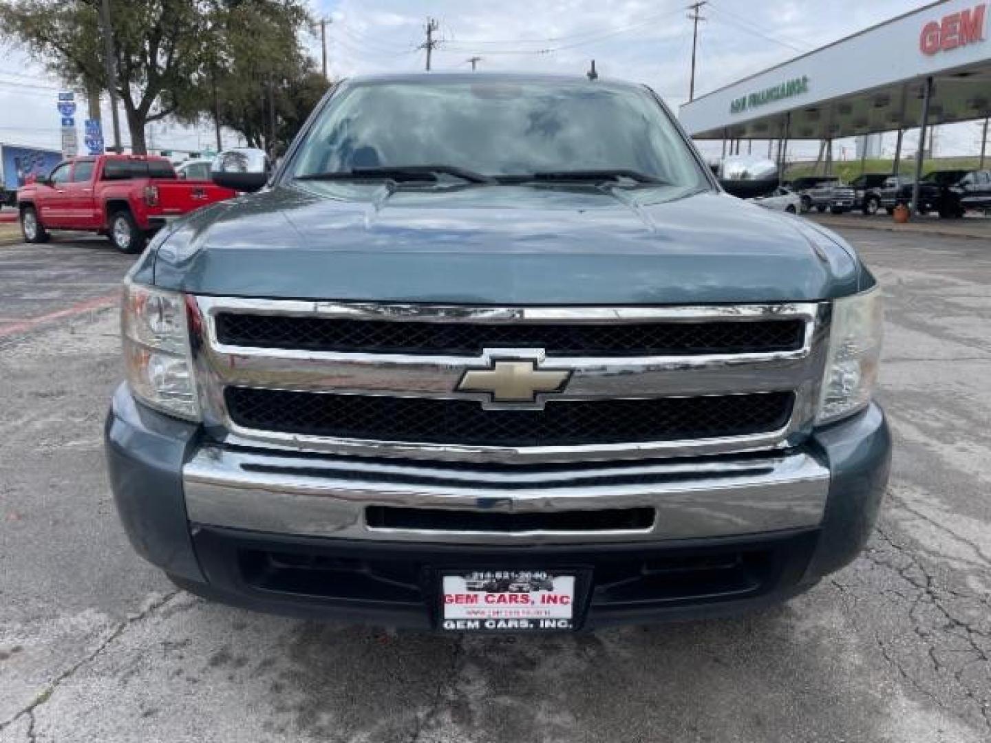 2009 Blue Granite Metalli Chevrolet Silverado 1500 LT1 Crew Cab 2WD (3GCEC23J09G) with an 5.3L V8 OHV 16V engine, 6-Speed Automatic transmission, located at 12182 Garland Rd, Dallas, TX, 75218, (214) 521-2040, 0.000000, 0.000000 - Photo#1