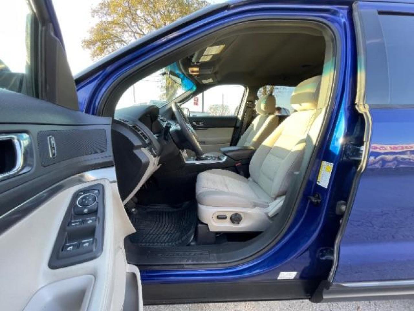 2015 Deep Impact Blue Met Ford Explorer Base 4WD (1FM5K8B82FG) with an 3.5L V6 DOHC 24V engine, 6-Speed Automatic transmission, located at 12182 Garland Rd, Dallas, TX, 75218, (214) 521-2040, 0.000000, 0.000000 - Photo#13