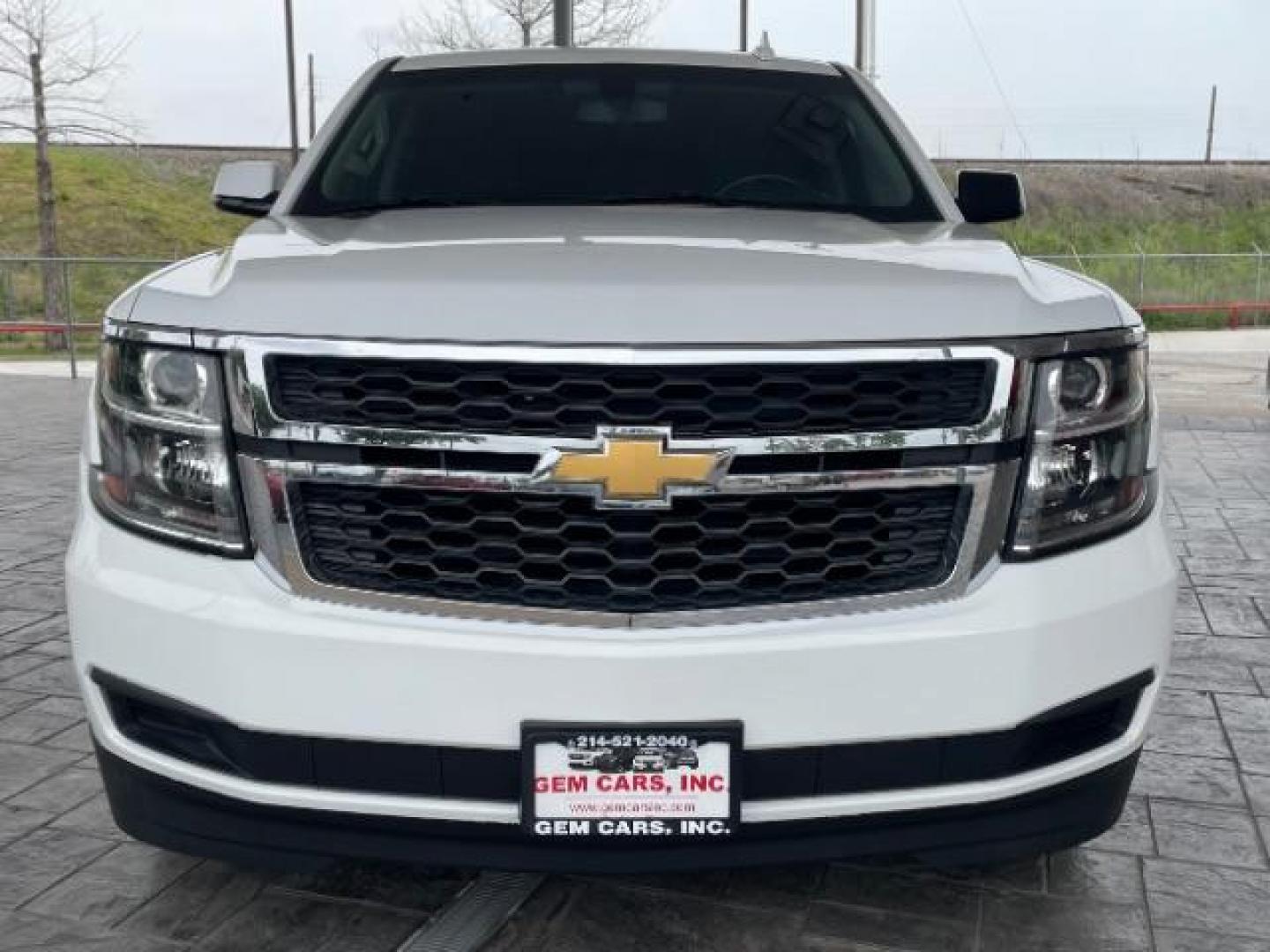 2018 Summit White Chevrolet Suburban LS 2WD (1GNSCGKC6JR) with an 5.3L V8 OHV 16V engine, 6-Speed Automatic transmission, located at 12182 Garland Rd, Dallas, TX, 75218, (214) 521-2040, 0.000000, 0.000000 - Photo#3