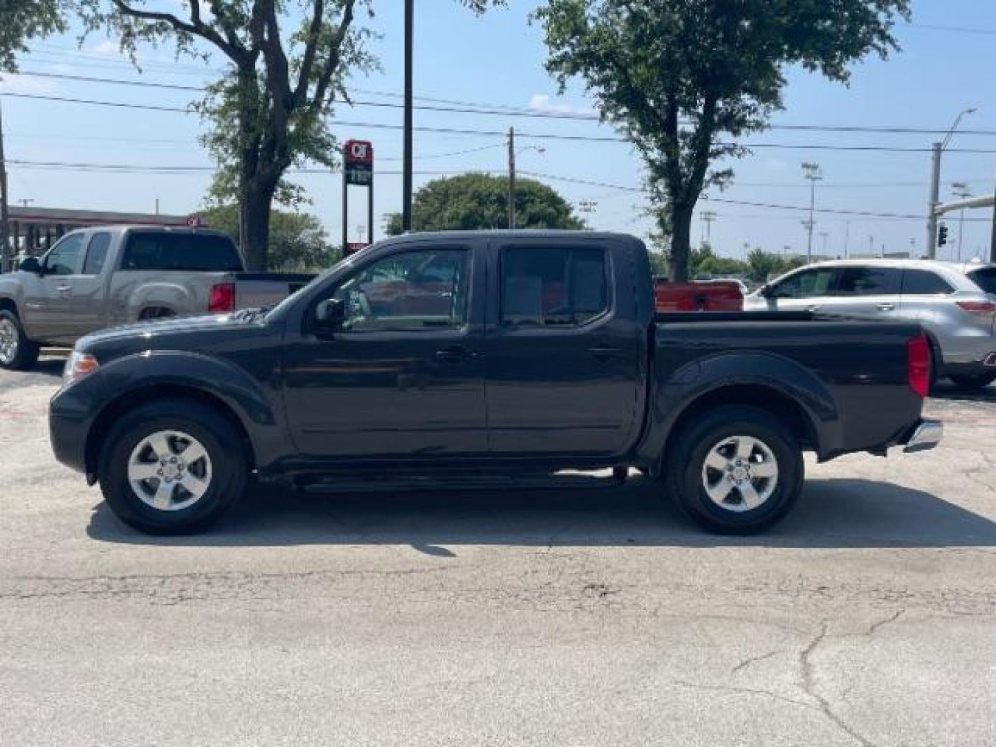 2013 Gray Nissan Frontier SV (1N6AD0ER0DN) , located at 12182 Garland Rd, Dallas, TX, 75218, (214) 521-2040, 0.000000, 0.000000 - Photo#1