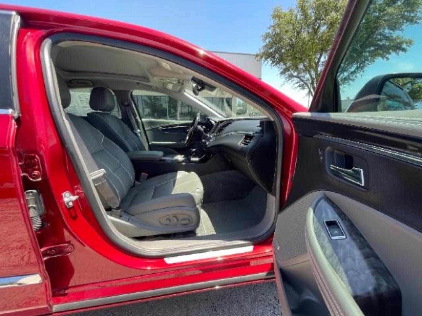 2015 Red Rock Metallic Chevrolet Impala 2LZ (2G1165S39F9) with an 3.6L V6 DOHC 24V engine, 6-Speed Automatic transmission, located at 12182 Garland Rd, Dallas, TX, 75218, (214) 521-2040, 0.000000, 0.000000 - Photo#8