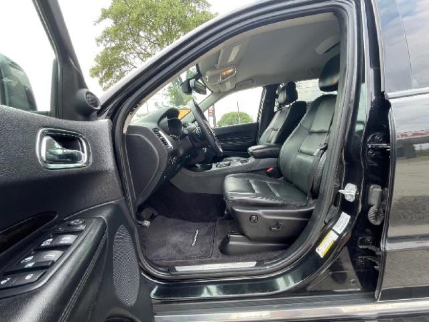 2015 Brilliant Black Crystal Pearl Coat Dodge Durango Limited AWD (1C4RDJDG1FC) with an 3.6L V6 DOHC 24V engine, 8-Speed Automatic transmission, located at 12182 Garland Rd, Dallas, TX, 75218, (214) 521-2040, 0.000000, 0.000000 - Photo#13