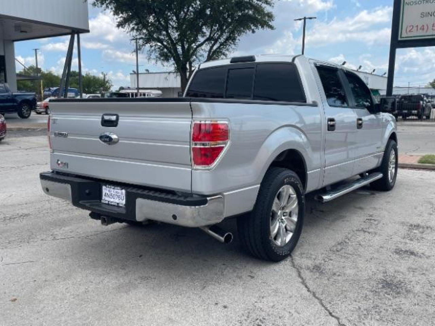 2014 Ingot Silver Metallic Ford F-150 XLT SuperCrew 5.5-ft. Bed 2WD (1FTFW1CTXEK) with an 3.5L V6 TURBO engine, 6-Speed Automatic transmission, located at 12182 Garland Rd, Dallas, TX, 75218, (214) 521-2040, 0.000000, 0.000000 - Photo#6