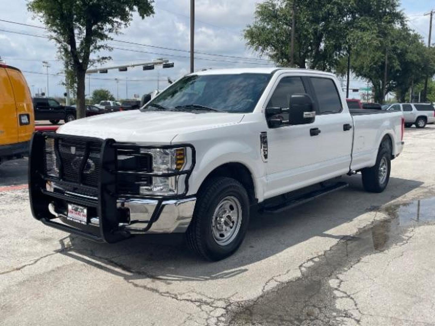 2019 Oxford White Ford F-250 SD XL Crew Cab Long Bed 2WD (1FT7W2A61KE) with an 6.2L V8 OHV 16V engine, 6-Speed Automatic transmission, located at 12182 Garland Rd, Dallas, TX, 75218, (214) 521-2040, 0.000000, 0.000000 - Photo#1