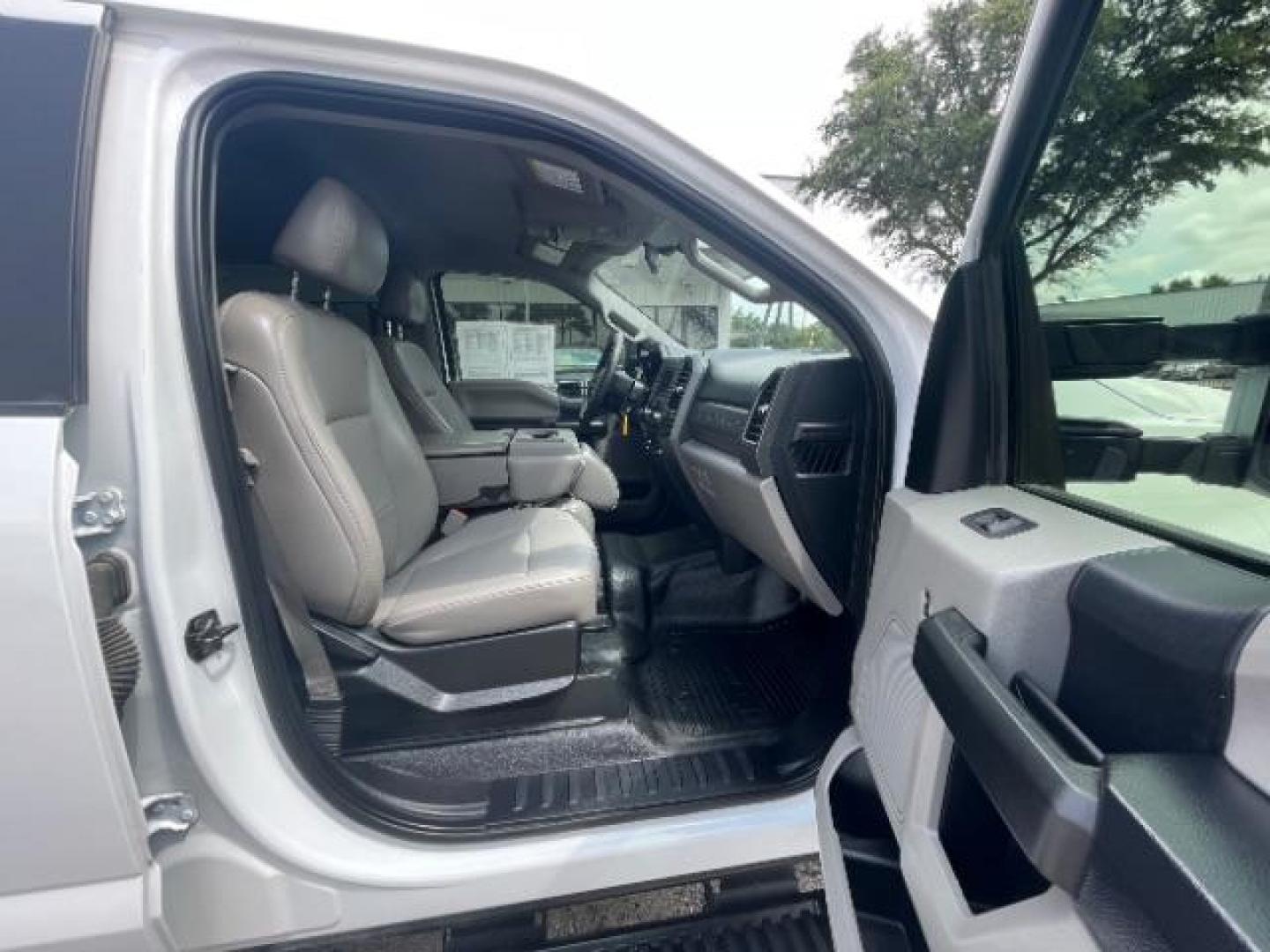 2019 Oxford White Ford F-250 SD XL Crew Cab Long Bed 2WD (1FT7W2A61KE) with an 6.2L V8 OHV 16V engine, 6-Speed Automatic transmission, located at 12182 Garland Rd, Dallas, TX, 75218, (214) 521-2040, 0.000000, 0.000000 - Photo#6