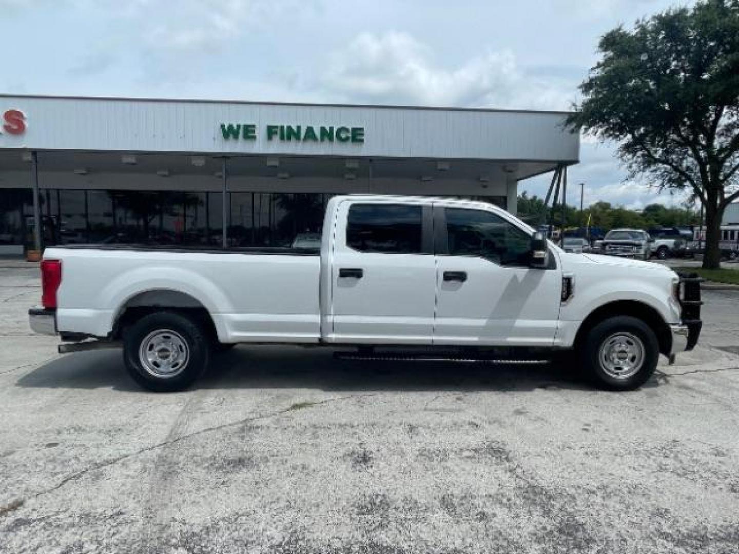 2019 Oxford White Ford F-250 SD XL Crew Cab Long Bed 2WD (1FT7W2A61KE) with an 6.2L V8 OHV 16V engine, 6-Speed Automatic transmission, located at 12182 Garland Rd, Dallas, TX, 75218, (214) 521-2040, 0.000000, 0.000000 - Photo#7