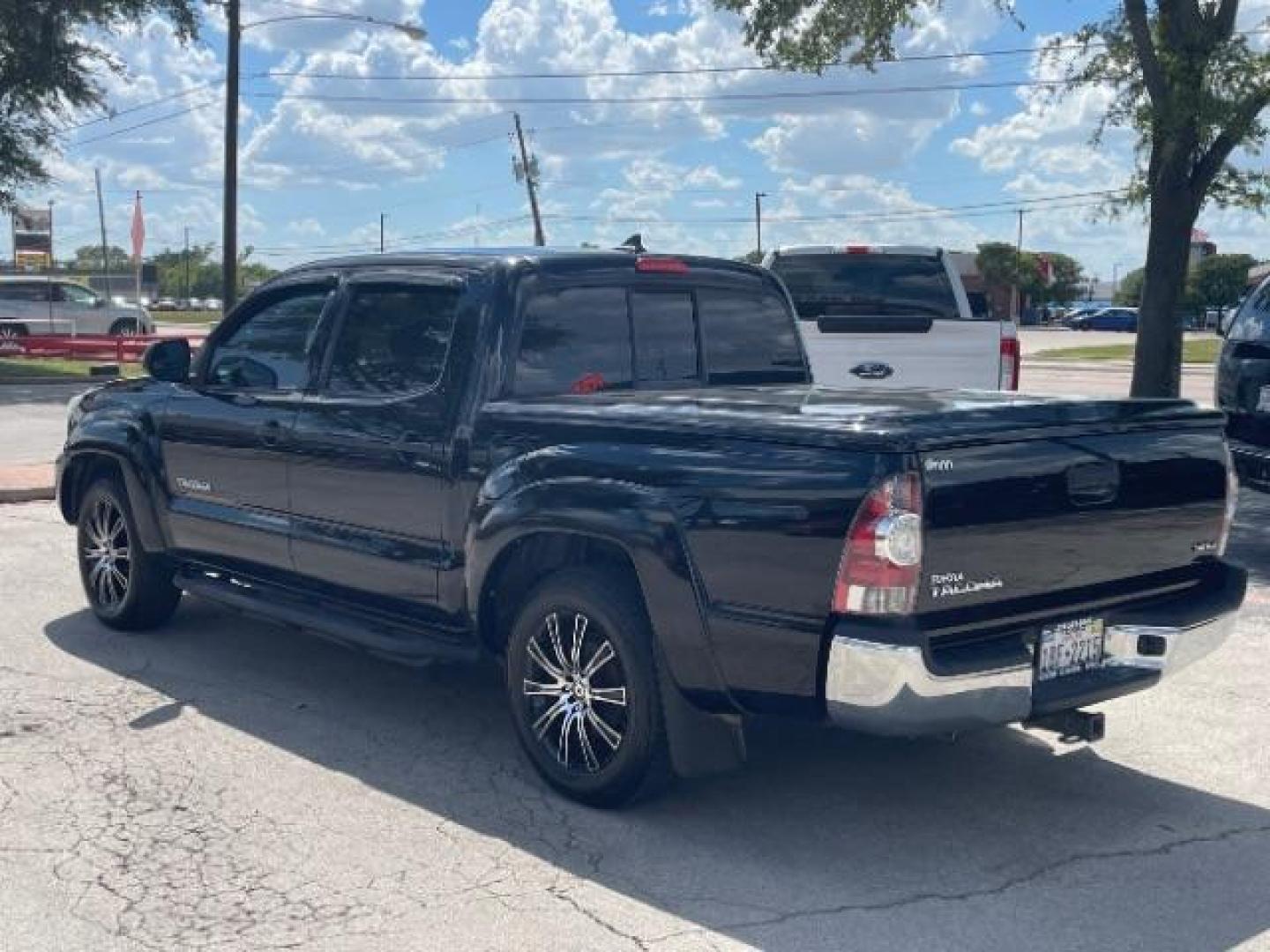 2014 Black Toyota Tacoma Double Cab I4 4AT 2WD (5TFJX4CN3EX) with an 2.7L L4 DOHC 16V engine, 4-Speed Automatic transmission, located at 12182 Garland Rd, Dallas, TX, 75218, (214) 521-2040, 0.000000, 0.000000 - Photo#6