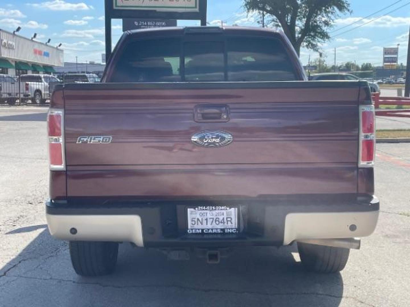 2009 Royal Red Metallic Ford F-150 Lariat SuperCrew 5.5-ft. Bed 2WD (1FTPW12V09F) with an 5.4L V8 SOHC 24V FFV engine, located at 12182 Garland Rd, Dallas, TX, 75218, (214) 521-2040, 0.000000, 0.000000 - Photo#5