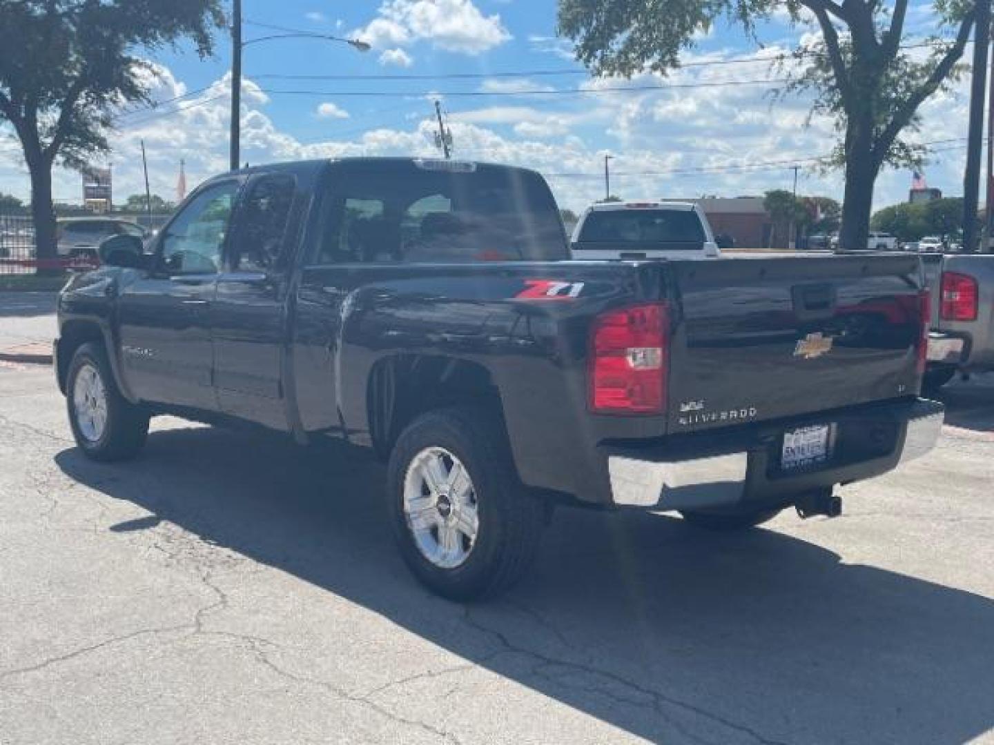 2007 Black Chevrolet Silverado 1500 LT1 Ext. Cab Short Box 2WD (2GCEC190371) with an 5.3L V8 OHV 16V FFV engine, 4-Speed Automatic transmission, located at 12182 Garland Rd, Dallas, TX, 75218, (214) 521-2040, 0.000000, 0.000000 - Photo#6