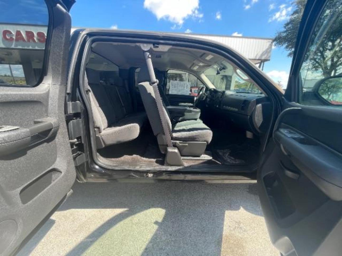 2007 Black Chevrolet Silverado 1500 LT1 Ext. Cab Short Box 2WD (2GCEC190371) with an 5.3L V8 OHV 16V FFV engine, 4-Speed Automatic transmission, located at 12182 Garland Rd, Dallas, TX, 75218, (214) 521-2040, 0.000000, 0.000000 - Photo#8