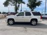 2013 Summit White GMC Yukon SLT 2WD (1GKS1CE0XDR) with an 5.3L V8 OHV 16V FFV engine, 6-Speed Automatic transmission, located at 12182 Garland Rd, Dallas, TX, 75218, (214) 521-2040, 0.000000, 0.000000 - Photo#3