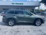 2014 Alumina Jade Metallic Toyota Highlander XLE FWD V6 (5TDKKRFH5ES) with an 3.5L V6 DOHC 24V engine, 6-Speed Automatic transmission, located at 12182 Garland Rd, Dallas, TX, 75218, (214) 521-2040, 0.000000, 0.000000 - Photo#5