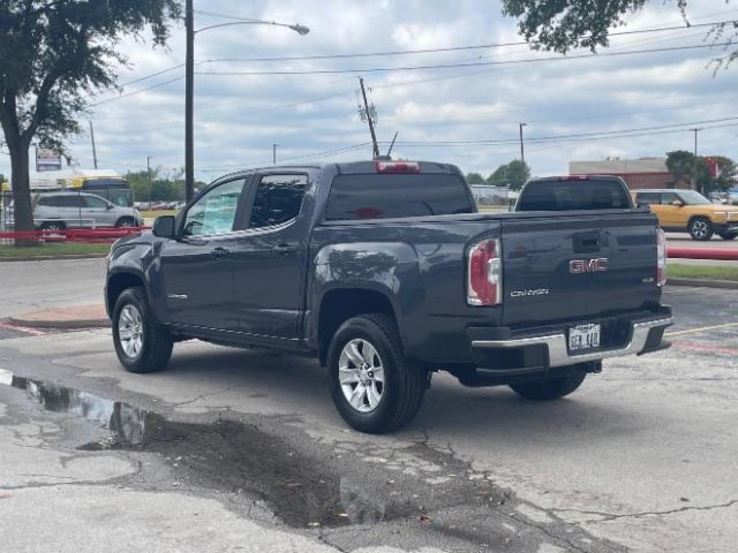 2017 GRAY GMC Canyon SLE Crew Cab 2WD (1GTG5CEN8H1) with an 3.6L V6 DOHC 24V engine, 6-Speed Automatic transmission, located at 12182 Garland Rd, Dallas, TX, 75218, (214) 521-2040, 0.000000, 0.000000 - Photo#2