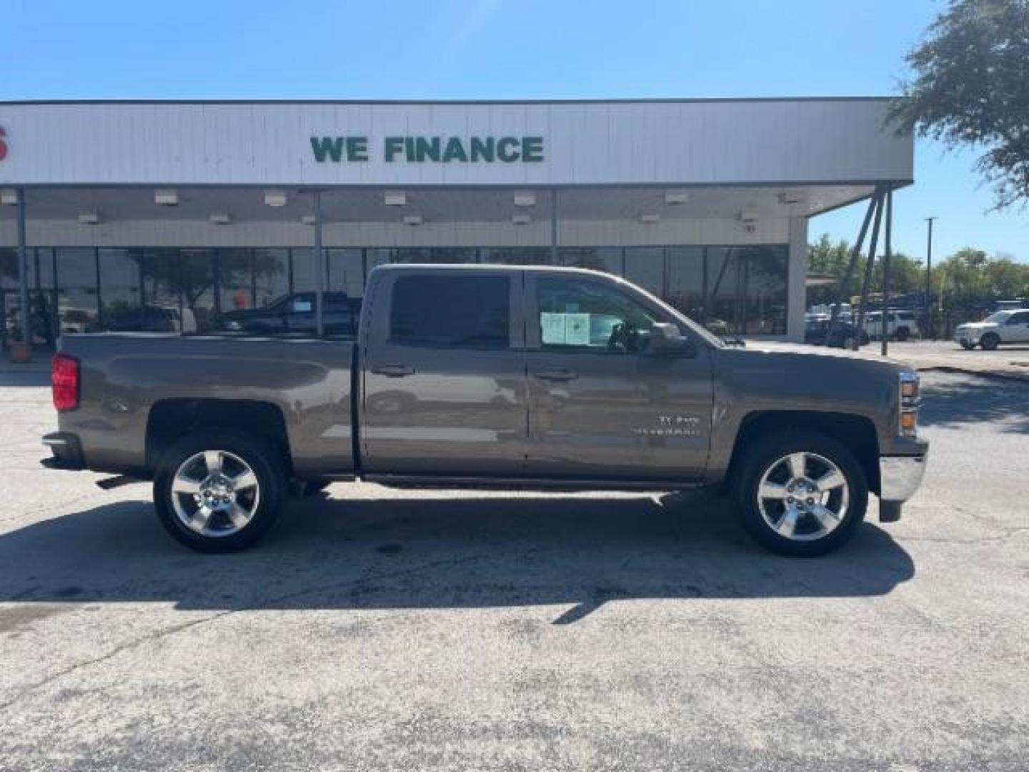 2014 Brownstone Metallic Chevrolet Silverado 1500 1LT Crew Cab 2WD (3GCPCREC0EG) with an 5.3L V8 OHV 16V engine, 6-Speed Automatic transmission, located at 12182 Garland Rd, Dallas, TX, 75218, (214) 521-2040, 0.000000, 0.000000 - Photo#9