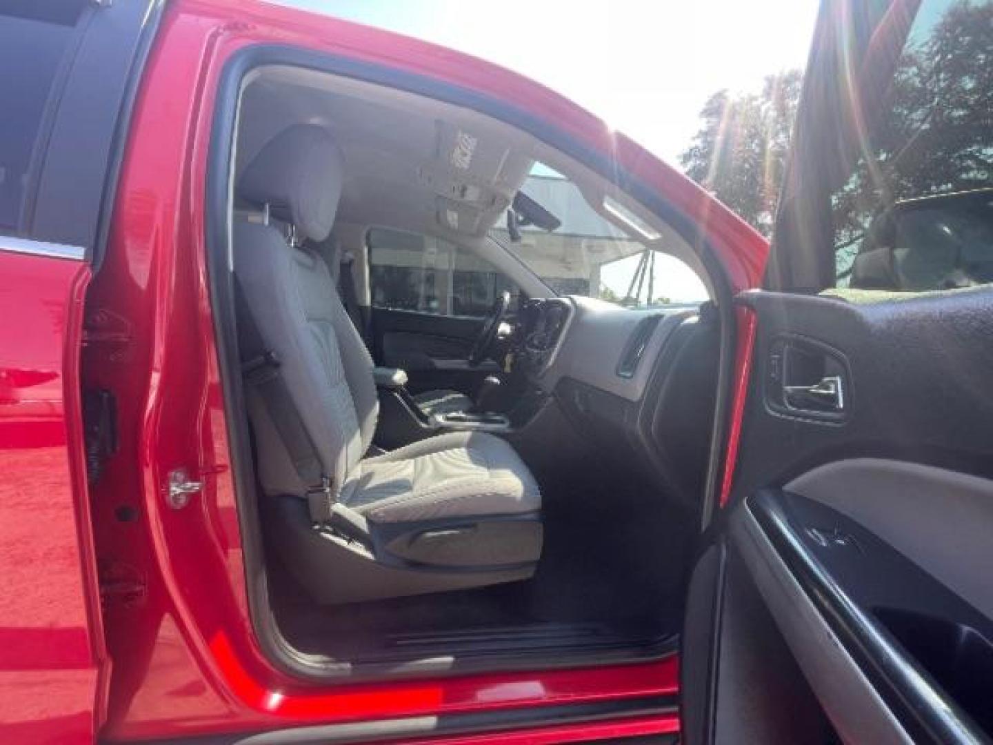 2016 Red Hot Chevrolet Colorado LT Crew Cab 2WD Long Box (1GCGSCE3XG1) with an 3.6L V6 DOHC 24V GAS engine, 6-Speed Automatic transmission, located at 12182 Garland Rd, Dallas, TX, 75218, (214) 521-2040, 0.000000, 0.000000 - Photo#6