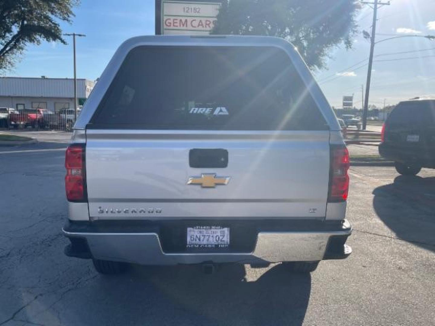 2015 Silver Ice Metallic Chevrolet Silverado 1500 LT Crew Cab 2WD (3GCPCREC1FG) with an 5.3L V8 OHV 16V engine, 6-Speed Automatic transmission, located at 12182 Garland Rd, Dallas, TX, 75218, (214) 521-2040, 0.000000, 0.000000 - Photo#5