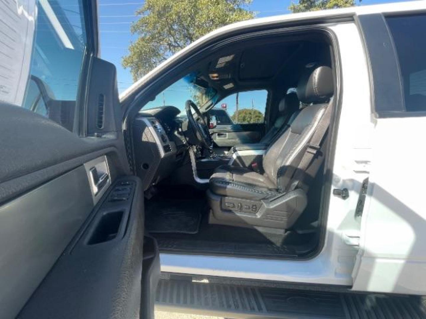 2013 Oxford White /Black Leather Trim Buckets Ford F-150 FX4 SuperCrew 5.5-ft. Bed 4WD (1FTFW1ET4DK) with an 3.5L V6 TURBO engine, 6-Speed Automatic transmission, located at 12182 Garland Rd, Dallas, TX, 75218, (214) 521-2040, 0.000000, 0.000000 - Photo#13