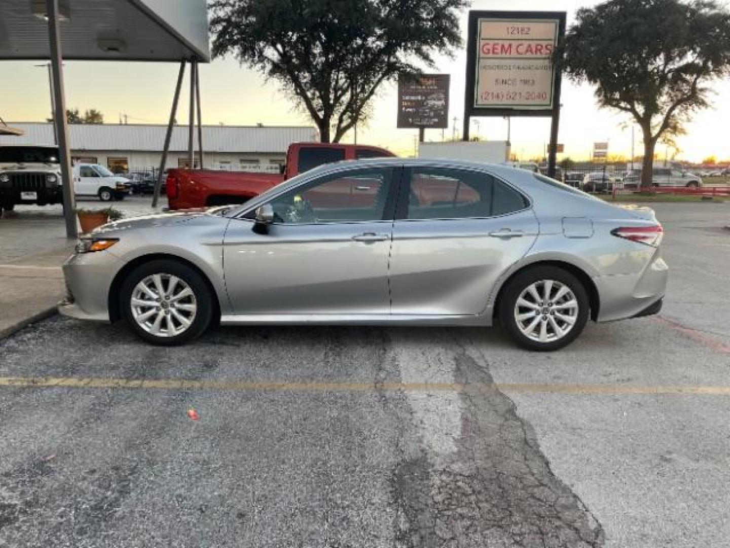 2020 Silver Toyota Camry LE (4T1L11AK5LU) with an 2.5L L4 DOHC 16V engine, 8-Speed Automatic transmission, located at 12182 Garland Rd, Dallas, TX, 75218, (214) 521-2040, 0.000000, 0.000000 - Photo#1