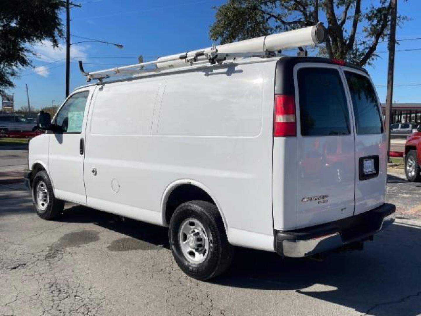 2014 White /Neutral Chevrolet Express 2500 Cargo (1GCWGFCA4E1) with an 4.8L V8 OHV 16V engine, 6-Speed Automatic transmission, located at 12182 Garland Rd, Dallas, TX, 75218, (214) 521-2040, 0.000000, 0.000000 - Photo#6