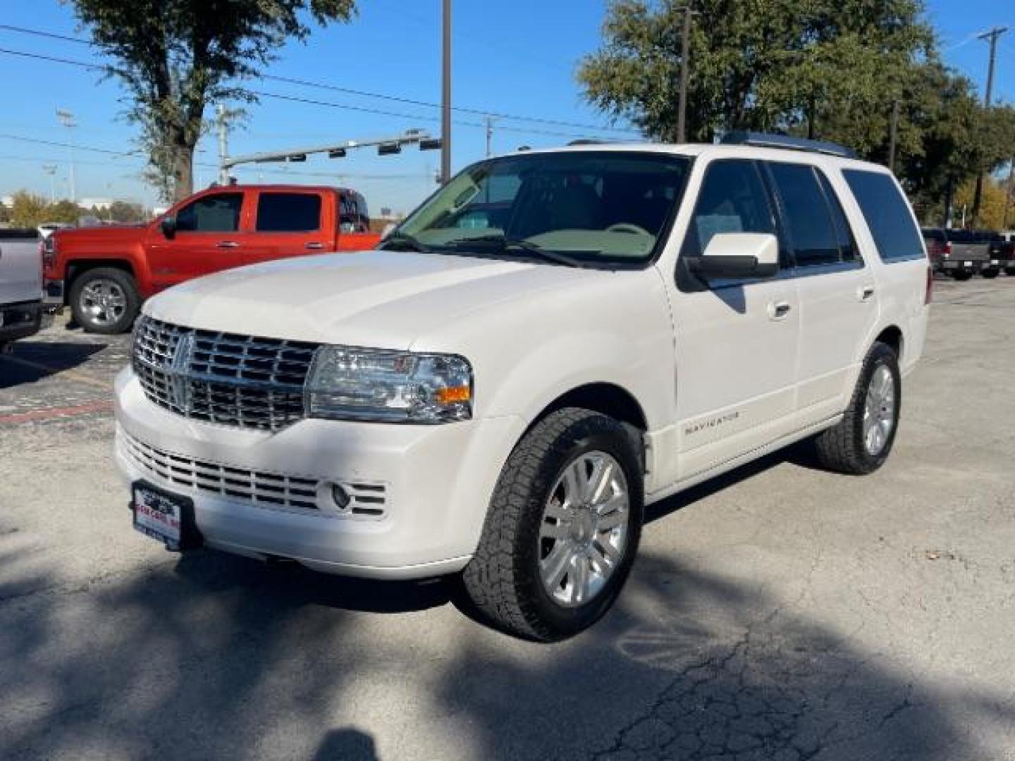 2011 White Platinum Metallic Tri Coat /Stone Leather Interior Lincoln Navigator 2WD (5LMJJ2H55BE) with an 5.4L V8 SOHC 24V engine, 6-Speed Automatic transmission, located at 12182 Garland Rd, Dallas, TX, 75218, (214) 521-2040, 0.000000, 0.000000 - Photo#2