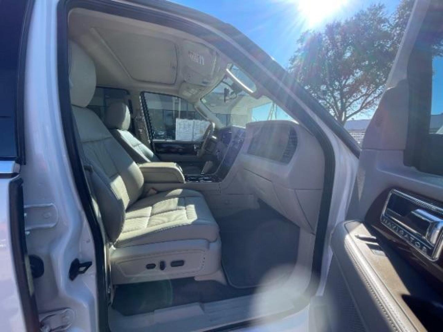 2011 White Platinum Metallic Tri Coat /Stone Leather Interior Lincoln Navigator 2WD (5LMJJ2H55BE) with an 5.4L V8 SOHC 24V engine, 6-Speed Automatic transmission, located at 12182 Garland Rd, Dallas, TX, 75218, (214) 521-2040, 0.000000, 0.000000 - Photo#8