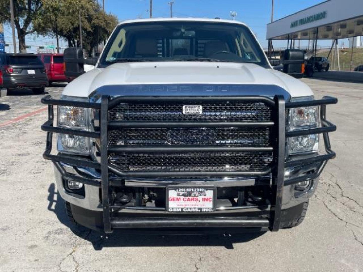 2016 WHITE Ford F-250 SD Lariat Crew Cab 4WD (1FT7W2BT2GE) with an 6.7L V8 OHV 16V DIESEL engine, 6-Speed Automatic transmission, located at 12182 Garland Rd, Dallas, TX, 75218, (214) 521-2040, 0.000000, 0.000000 - Photo#3