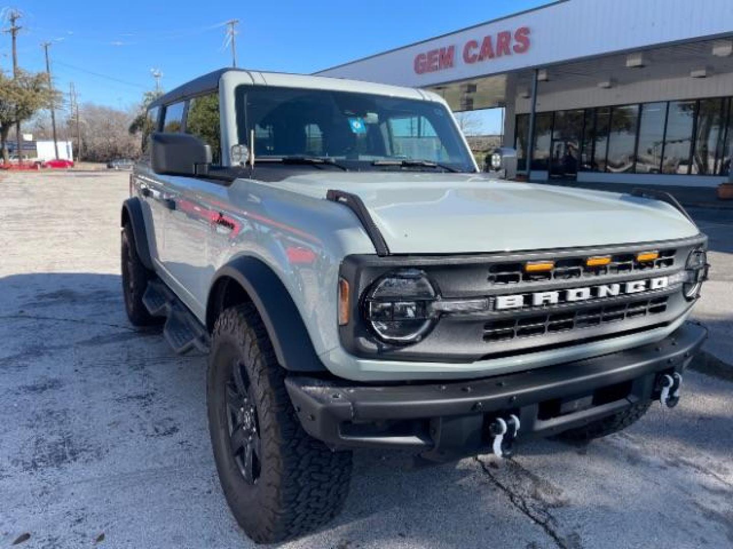 2022 Carbonized Gray Metallic Ford Bronco Black Diamond 4-Door w/Advanced (1FMEE5DP2NL) with an 2.7L V6 DOHC 24V engine, 7-Speed Manual transmission, located at 12182 Garland Rd, Dallas, TX, 75218, (214) 521-2040, 0.000000, 0.000000 - Photo#0