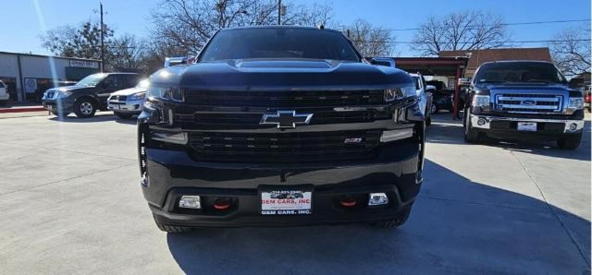 2020 Northsky Blue Metallic Chevrolet Silverado 1500 LT Trail Boss Crew Cab 4WD (1GCPYFED2LZ) with an 5.3L V8 OHV 16V engine, 6-Speed Automatic transmission, located at 12182 Garland Rd, Dallas, TX, 75218, (214) 521-2040, 0.000000, 0.000000 - Photo#1